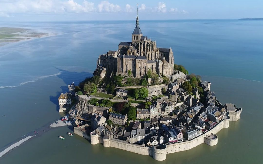 Big tide Mont-Saint-Michel